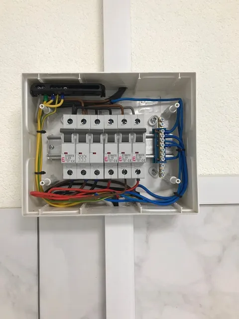 Электрик в Ганино, Пушное, Цвелодубово и Овсяное в Ленинградской области